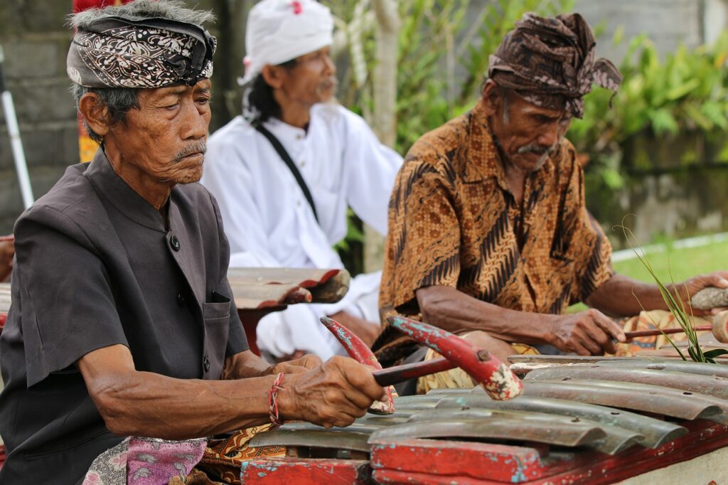 5 Daftar Bahasa Daerah Dengan Penutur Terbesar di Indonesia