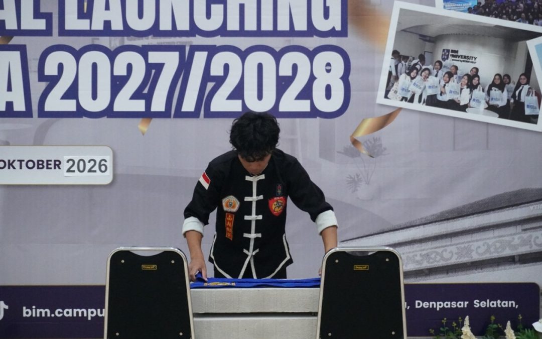 UKM Beladiri BIM University Tampilkan Seni Tunggal dan Pemecahan Batu Bata pada Launching PMB 2027/2028